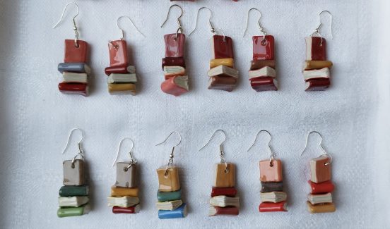 LIBRI in CERAMICA - orecchini e ciondoli - immagine 2